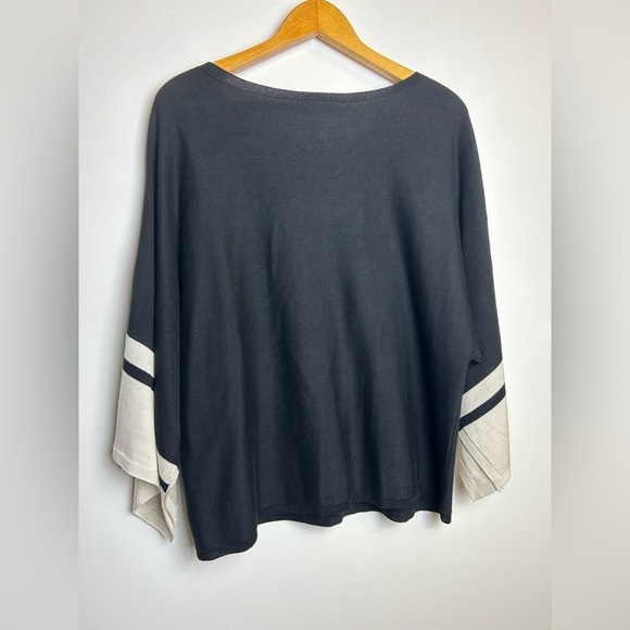 Eileen Fisher Black and White Crew Neck Sweater Sz M - Picture 2 of 9